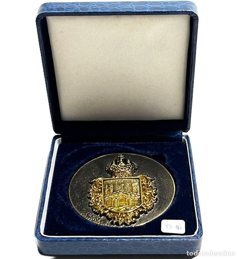 Trofeos y medallas: PLACA CONMEMORATIVA DE LA EXCELENT&Iacute;SIMA. DIPUTACI&Oacute;N PROVINCIAL DE PONTEVEDRA (TS 16)