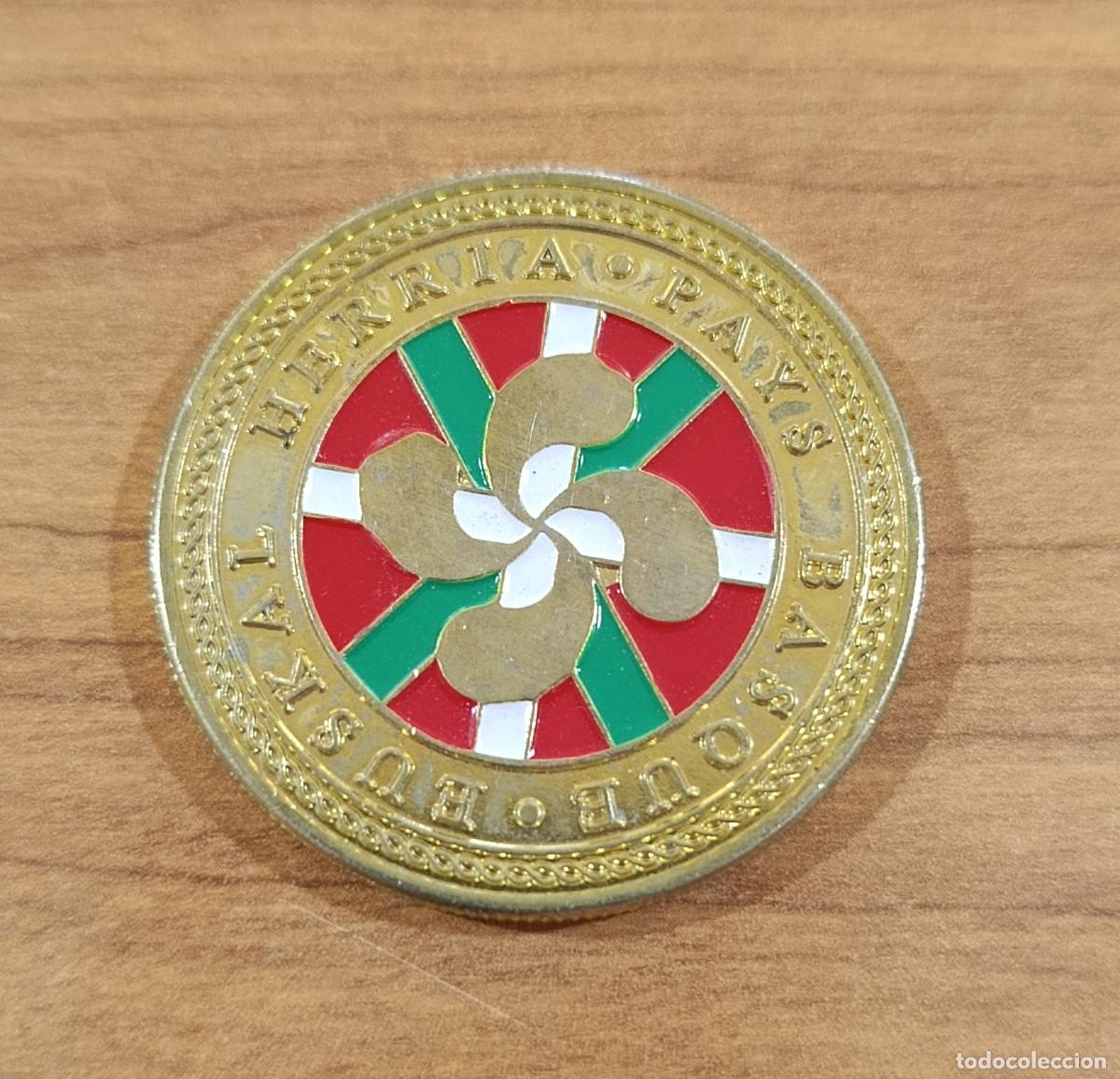Trofeos y medallas: MONEDA MEDALLA CONMEMORATIVA. PAYS BASQUE. BUSKAL HERRIA. PAIS VASCO. PIMENT D'ESPELETTE