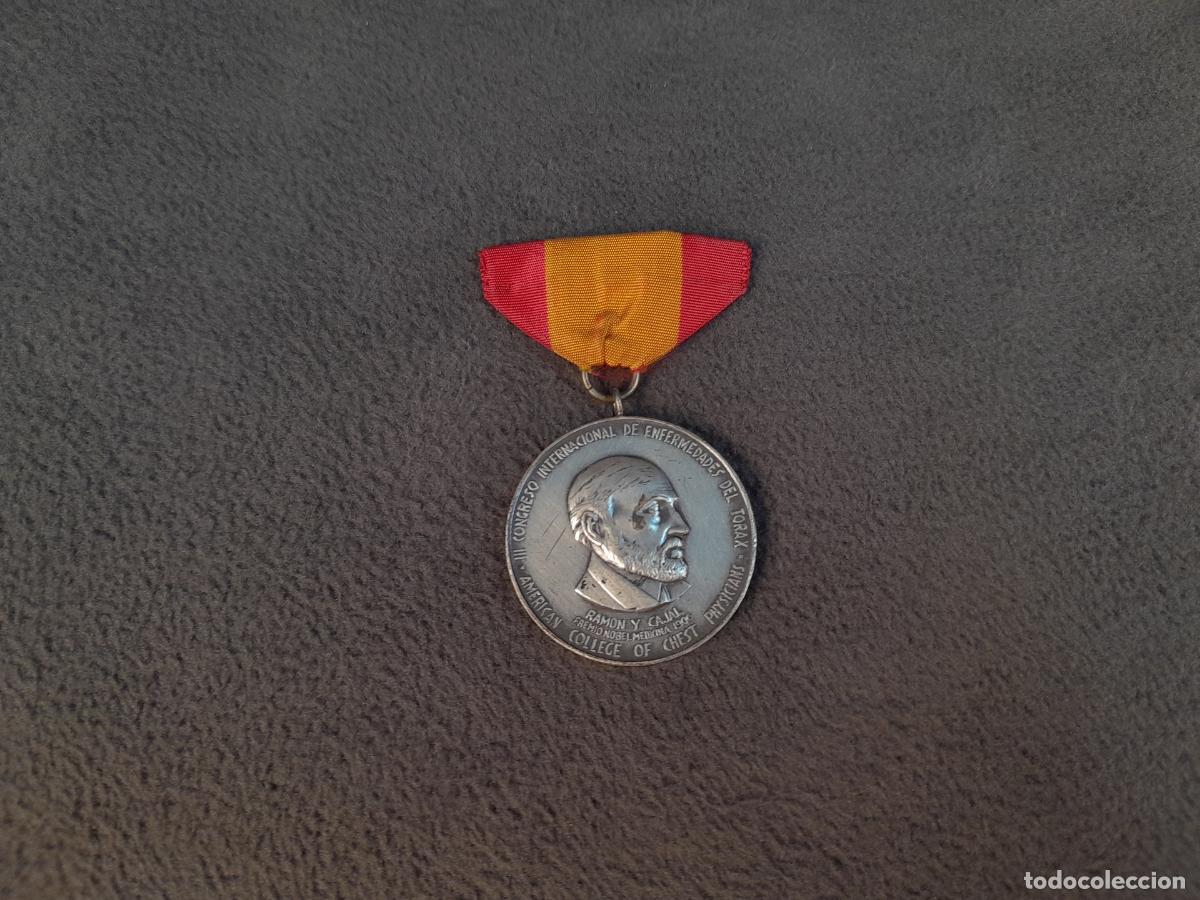 Trofeos y medallas: M-2241.MEDALLA DEL III CONGRESO INTERNACIONAL DEL T&Oacute;RAX EN BARCELONA DE PLATA.ESPA&Ntilde;A.A&Ntilde;O 1954.