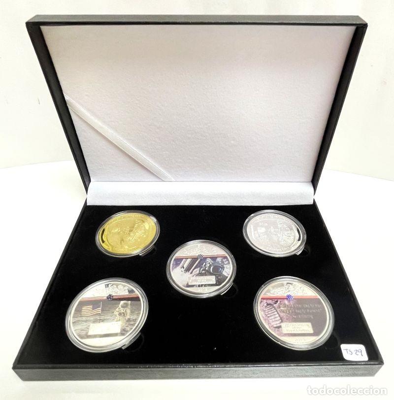 Trofeos y medallas: 5 TOKENS CONMEMORATIVOS DE LA HUELLA LUNAR, ALUNIZAJE MISI&Oacute;N APOLO XI. COLECCI&Oacute;N SOUVENIRS (TS 29)