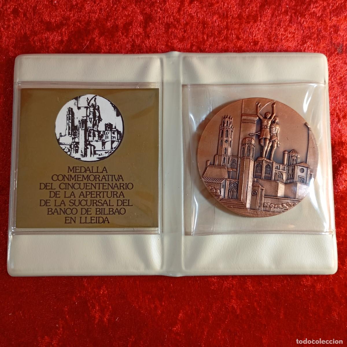 Trofeos y medallas: MEDALLA CONMEMORATIVA - 50 A&Ntilde;OS DEL BANCO DE BILBAO EN LLEIDA - 1932-1982 - GRANDE / 68