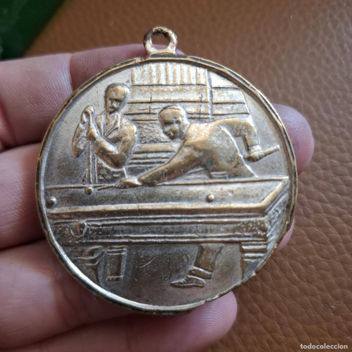 Trofeos y medallas: Vieja medalla de billar. - Foto 1