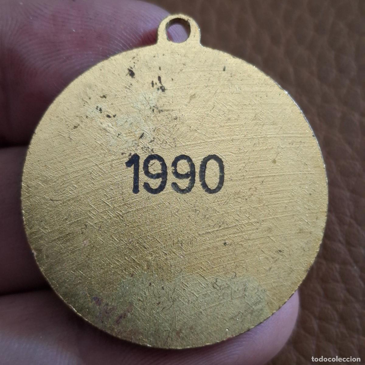 Trofeos y medallas: Antimedalla de nataci&oacute;n 1990 - Foto 2