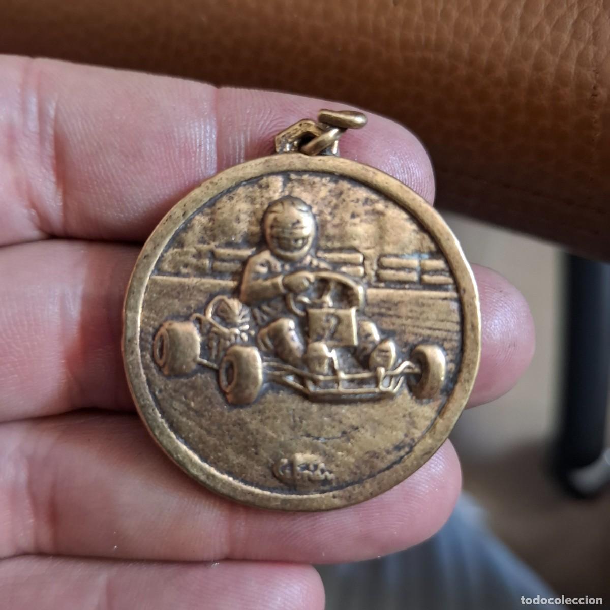 Trofeos y medallas: Antigua medalla de karting - Foto 1