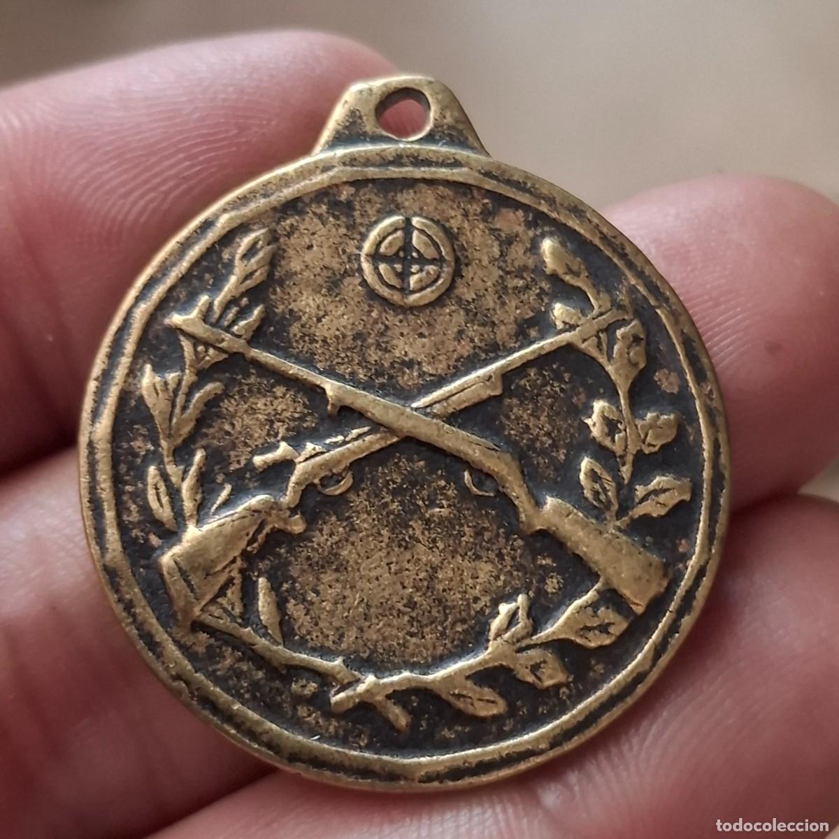 Trofeos y medallas: Vieja medalla de tiro. - Foto 1