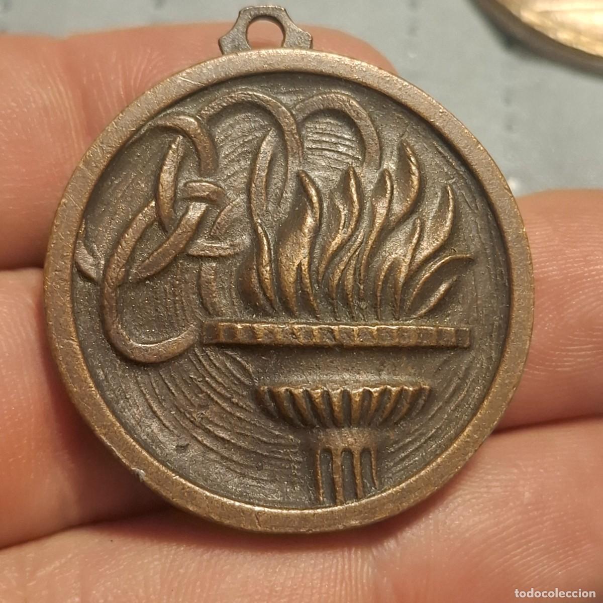 Trofeos y medallas: Medalla estilo ol&iacute;mpica a&ntilde;os 80 - Foto 1