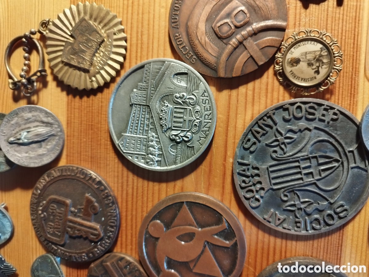Trofeos y medallas: MEDALLAS CONMEMORATIVAS Y BROCHES - Foto 3
