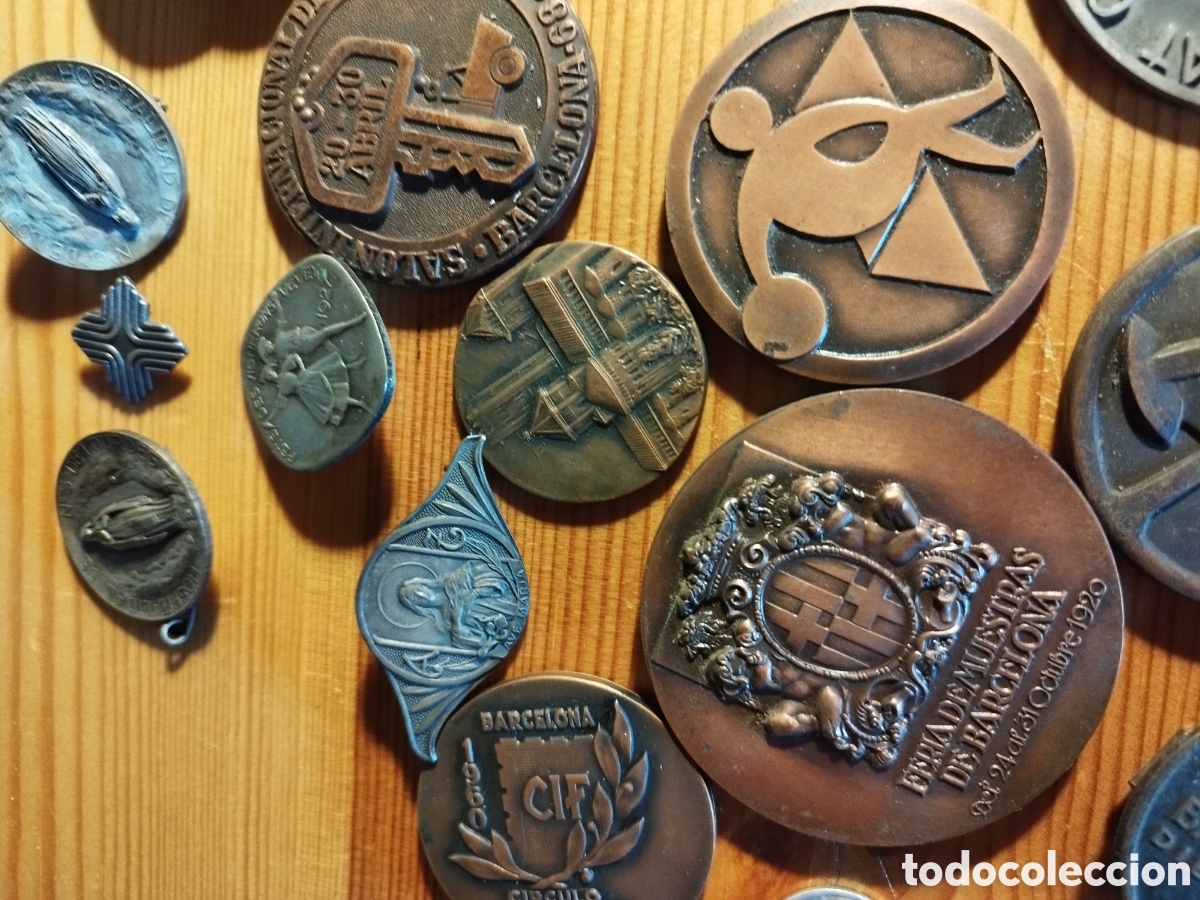 Trofeos y medallas: MEDALLAS CONMEMORATIVAS Y BROCHES - Foto 4