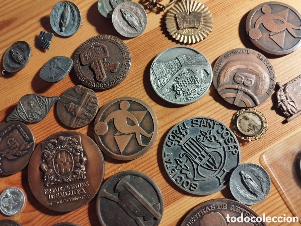 Trofeos y medallas: MEDALLAS CONMEMORATIVAS Y BROCHES - Foto 7