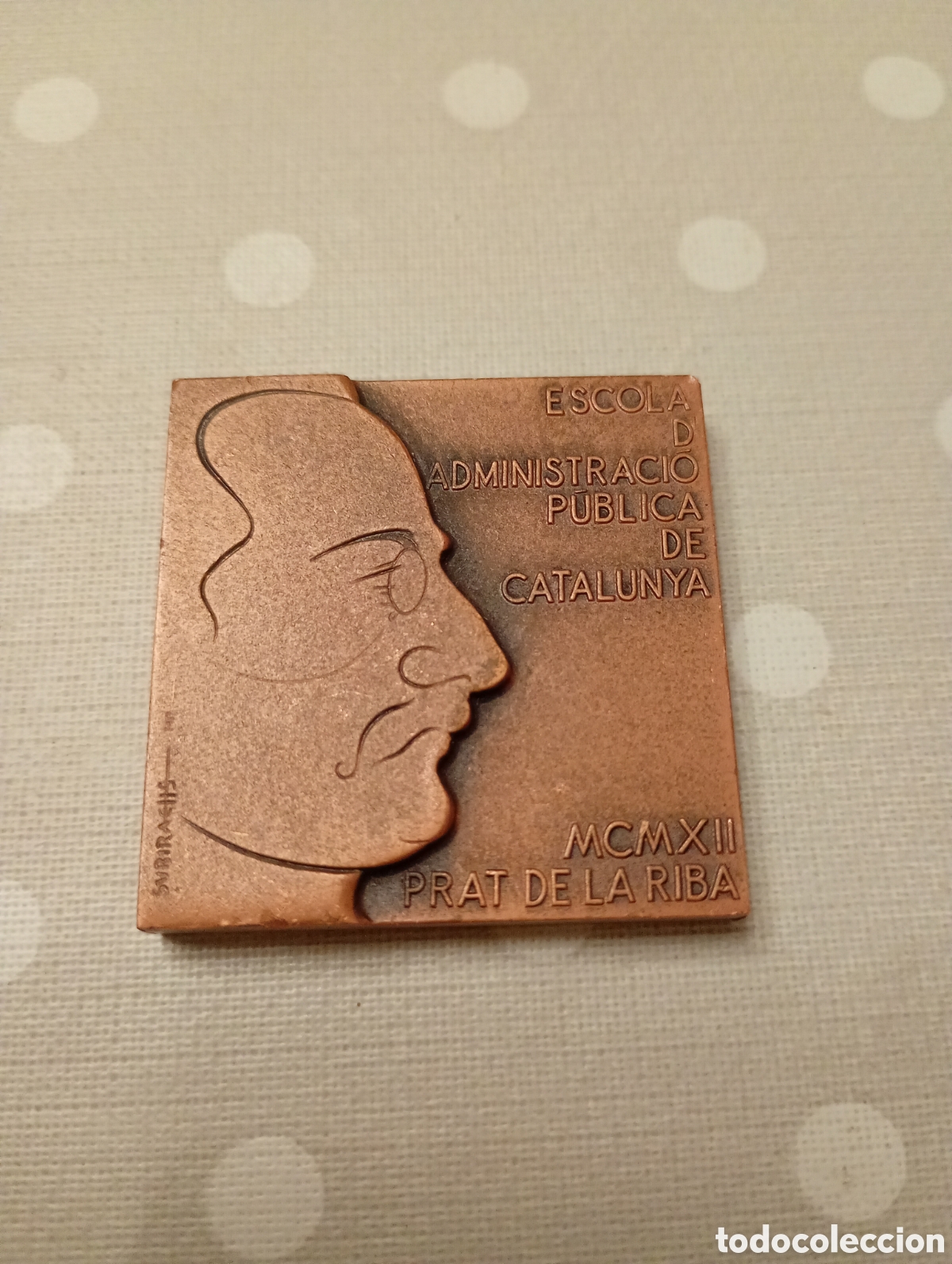 Trofeos y medallas: Josep M&ordf; Subirachs. 75 Aniversari Escola Administraci&oacute; P&uacute;blica de Catalunya. Prat de la Riba, 1987