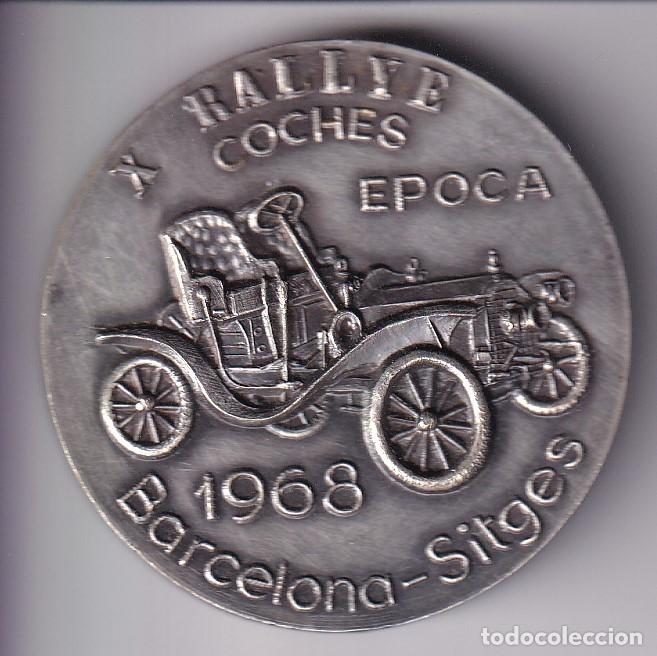 Trofeos y medallas: MEDALLA CONMEMORATIVA X RALLYE COCHES EPOCA BARCELONA-SITGES DEL A&Ntilde;O 1968 DIAMETRO 5CM.