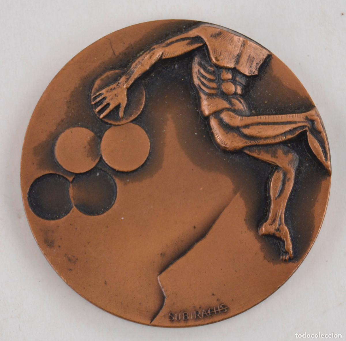 Trofeos y medallas: Medalla conmemorativa de bronce, Comit&eacute; Ol&iacute;mpico Internacional, 1976, Josep Maria Subirachs.