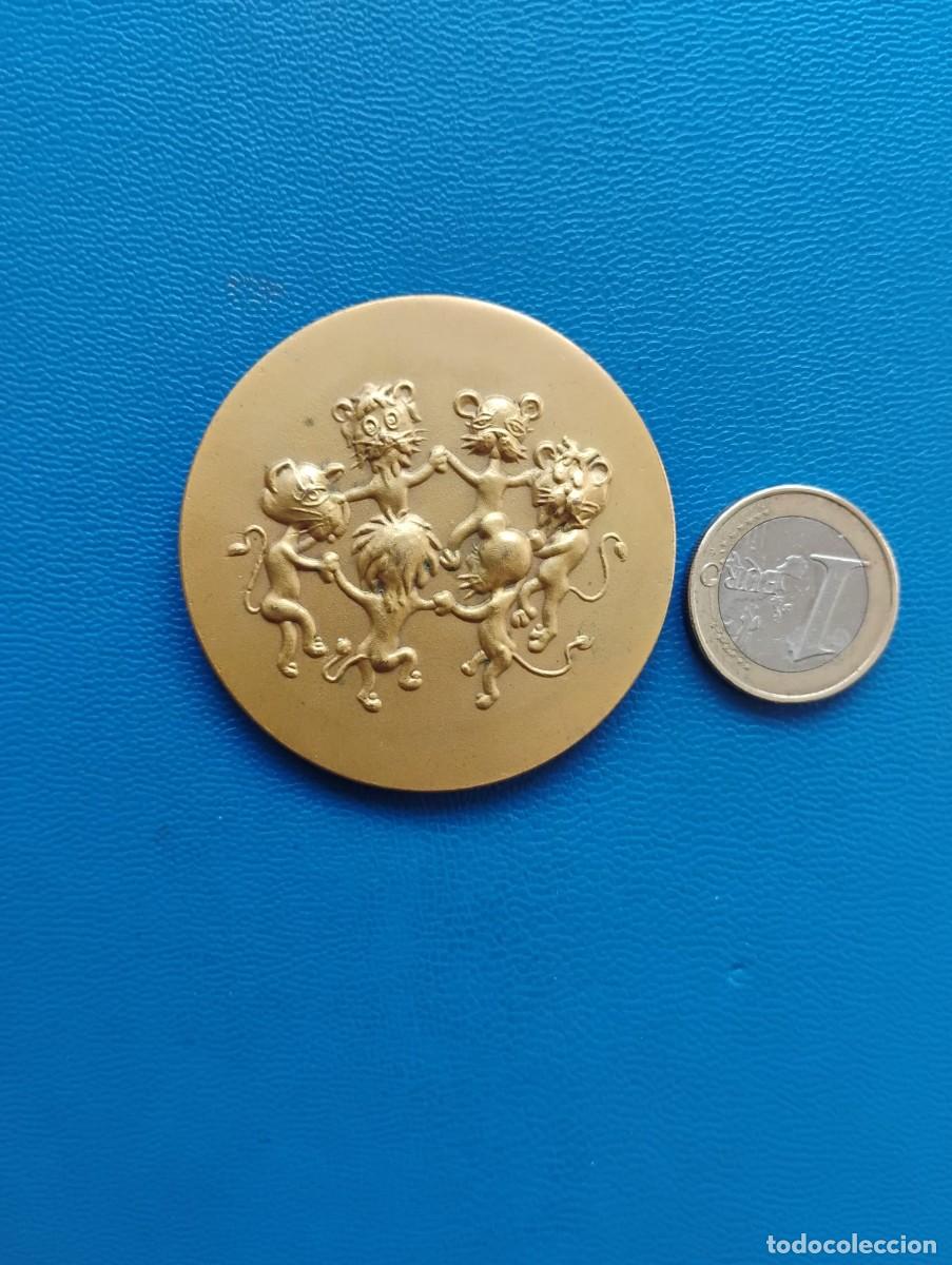 Trofeos y medallas: MEDALLA PERSONALIZADA DEL CLUB DE LLEONS - BARCELONA 2009