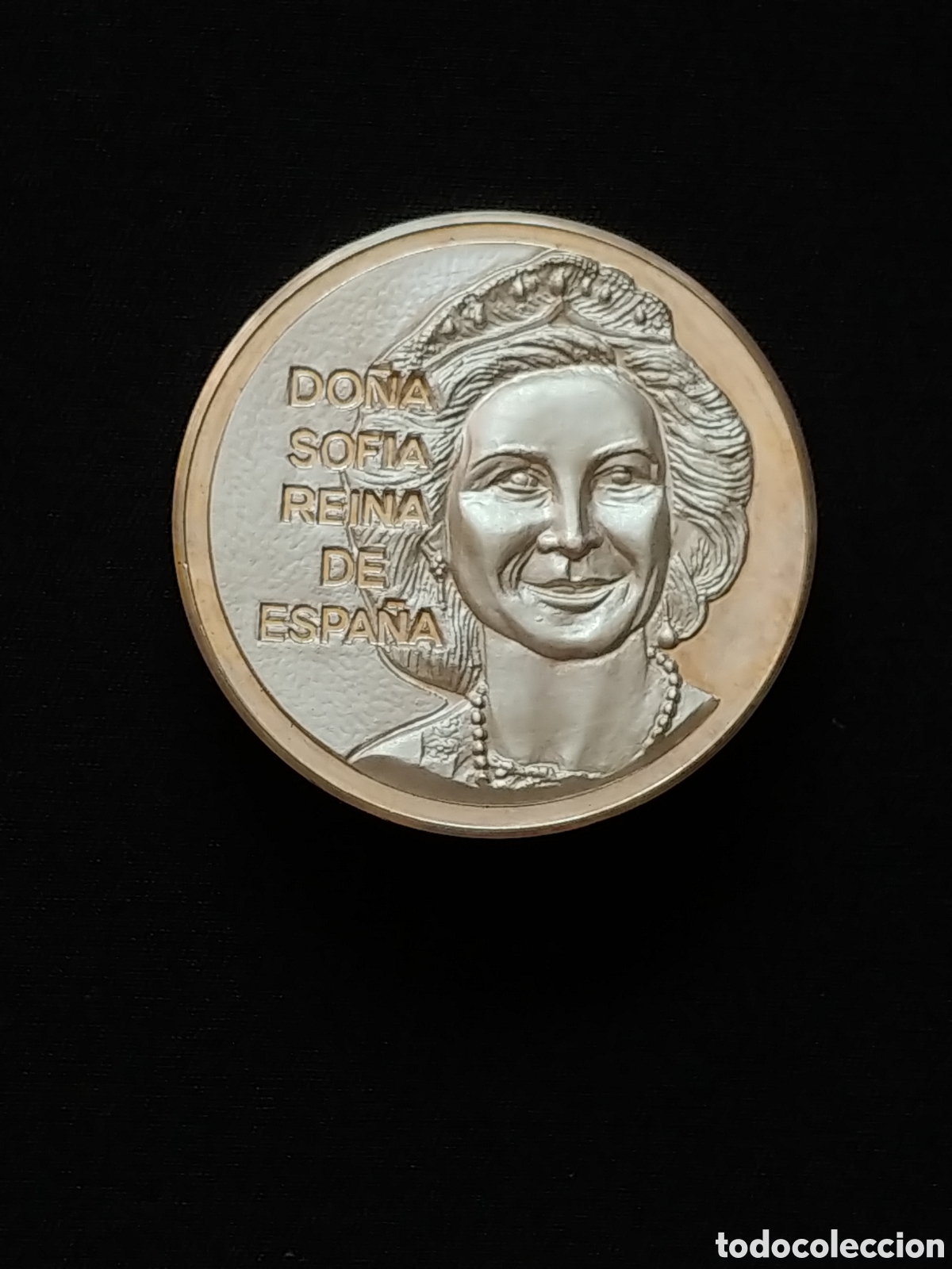 Trofeos y medallas: Espa&ntilde;a, medalla &rdquo;Do&ntilde;a Sofia Reina de Espa&ntilde;a&rdquo;, plata .999 mls., relieve