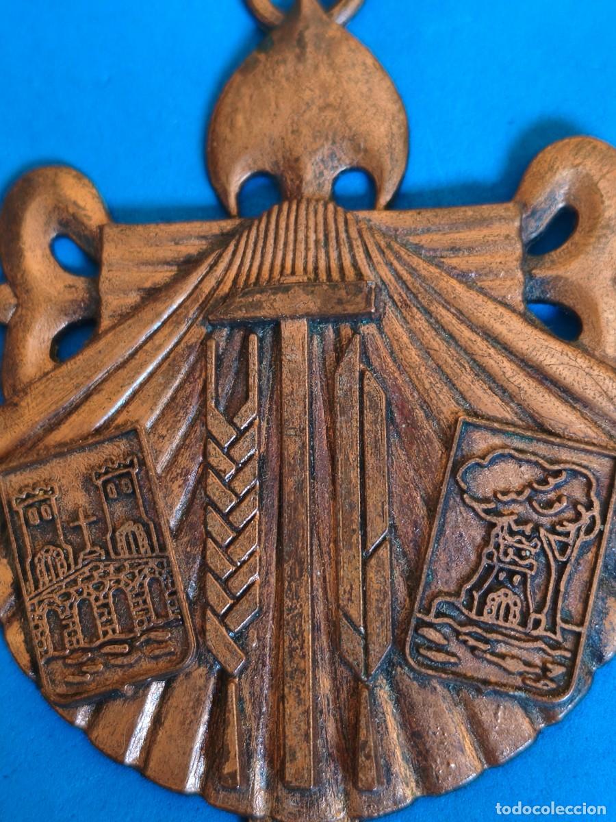 Trofeos y medallas: Falange. Medalla de Educaci&oacute;n y Descanso. VII Juegos Deportivos Sindicales. 1971. Pontevedra-Vigo.