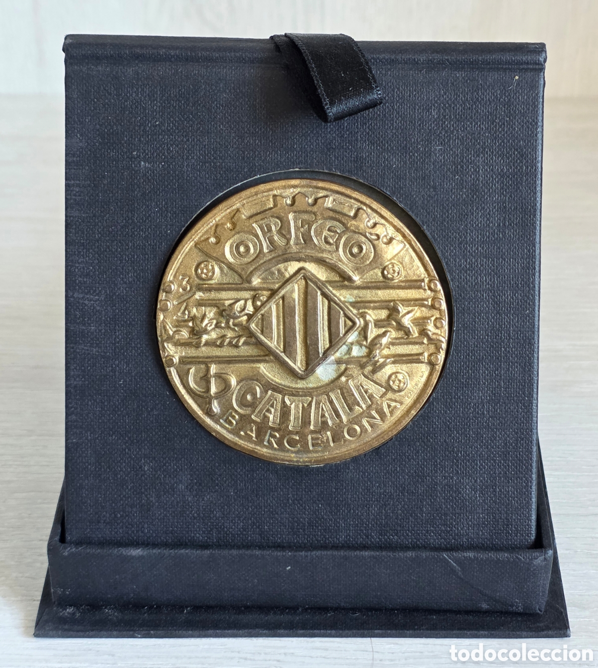Trofei e Medaglie: Medalla Conmemorativa 50 A&ntilde;os Socio Orfe&oacute; Catal&agrave; - Con Caja - Capdevila Joiers Argenters Barcelona