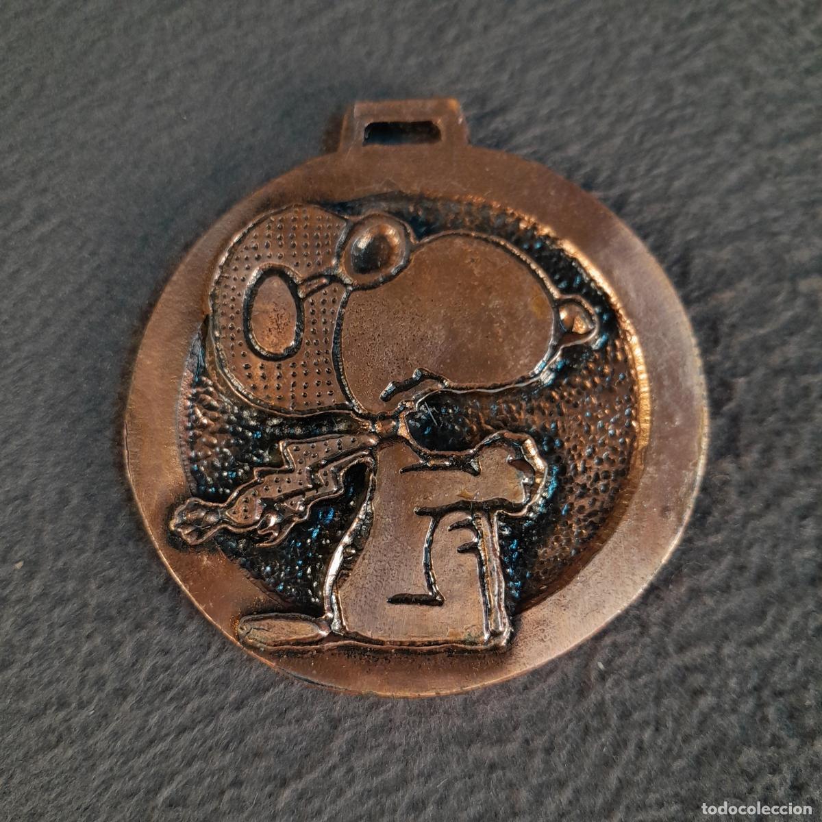 Trofeos y medallas: M-2314.MEDALLA EN METAL COBRIZO DEL II MERCAT DE L'AVIACI&Oacute;. GIRONA-COSTA BRAVA. 1984