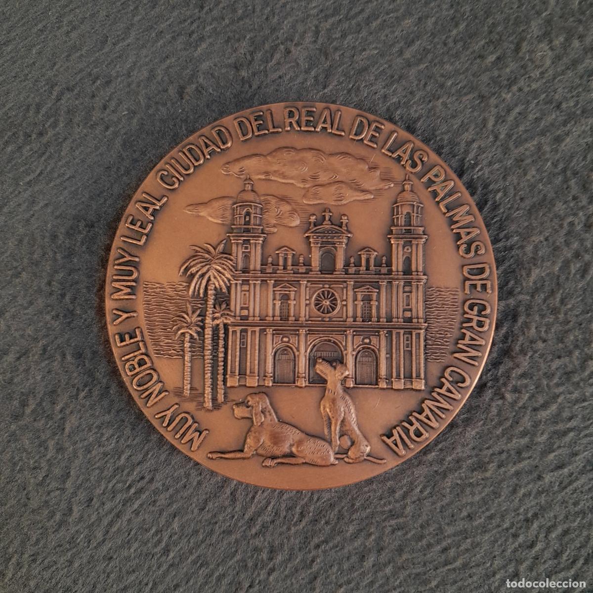 Trofei e Medaglie: M-2316. MEDALLA EN BRONZE DEL 50 ANIVERSARIO BANCO DE BILBAO. 1981.
