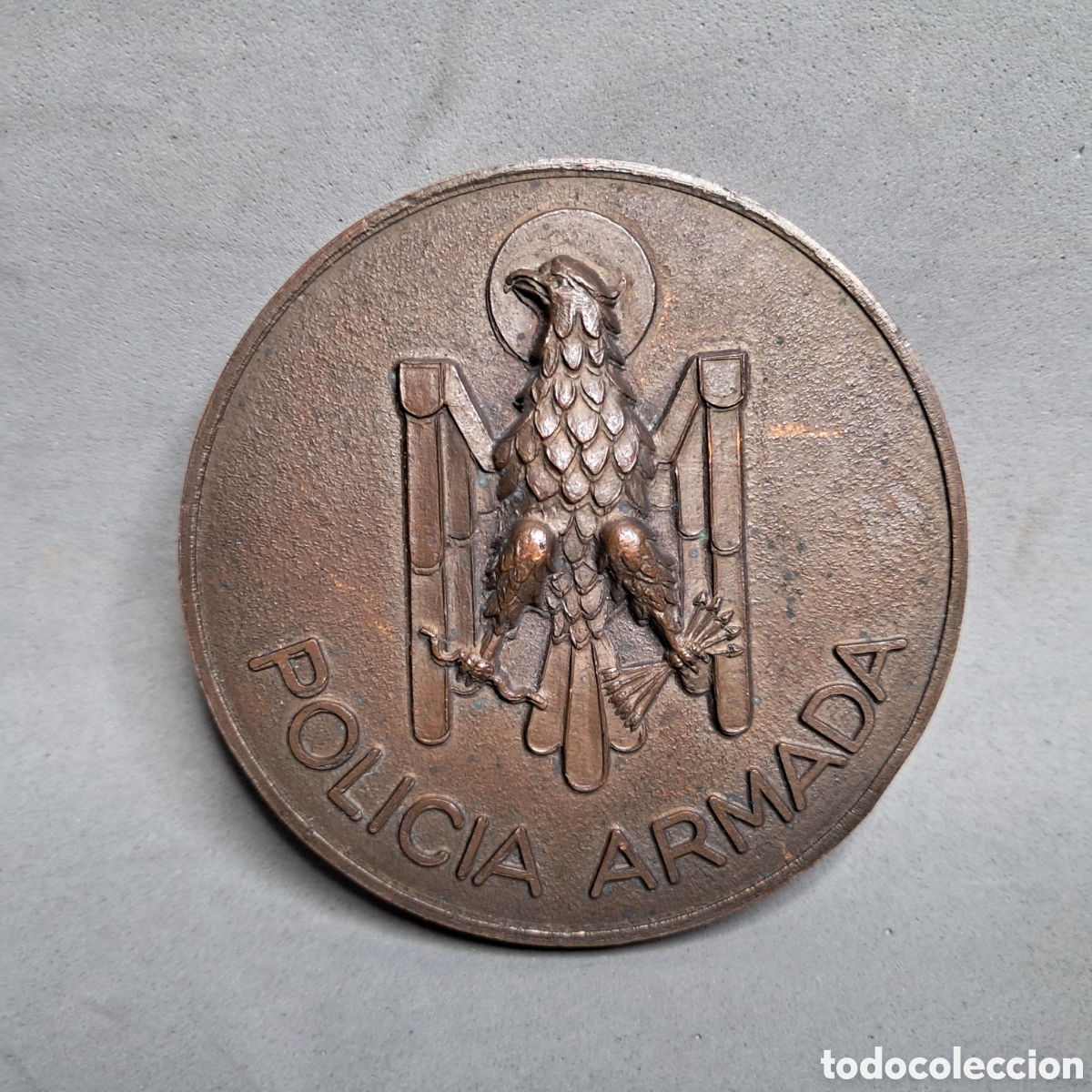Trofeos y medallas: RESERVADO*** Antigua medalla de la POLIC&Iacute;A ARMADA. Conmemoraci&oacute;n de la concesi&oacute;n de Bandera. 26-2-70