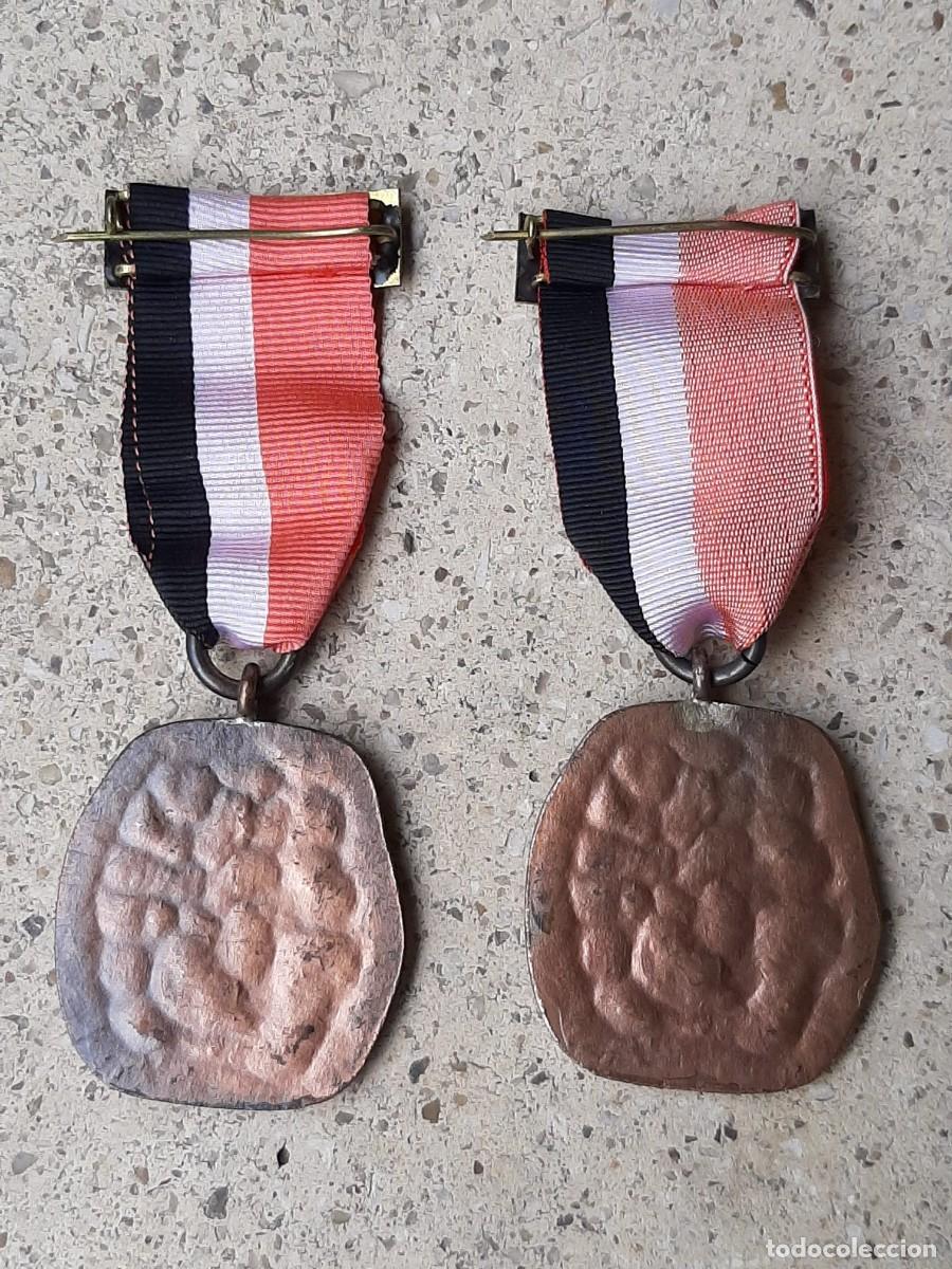 Trofeos y medallas: Lote de dos medallas de bronce del INI - Foto 2
