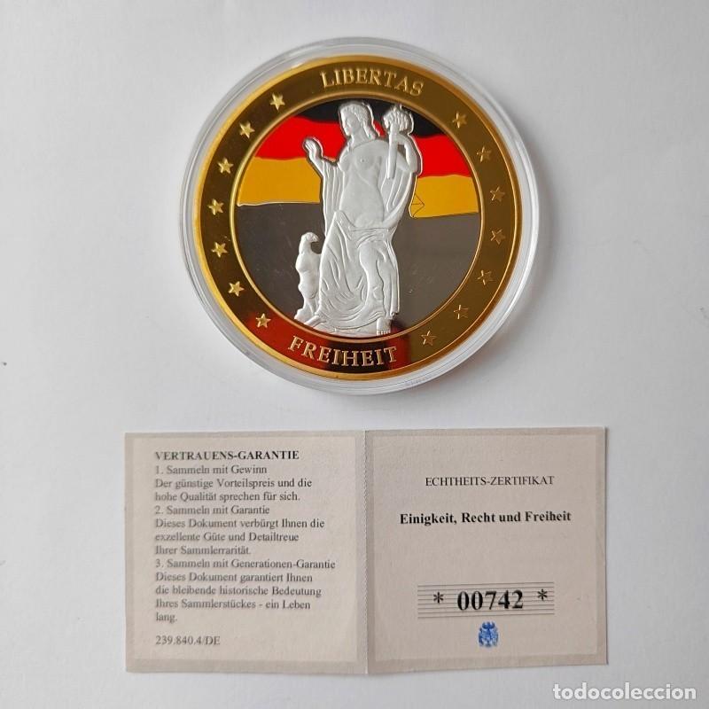 Trofeos y medallas: MEDALLA CONMEMORATIVA LIBERTAS. FREIHEIT. DEUTSCHLAND - LIBERTAD. ALEMANIA (TOK-161)