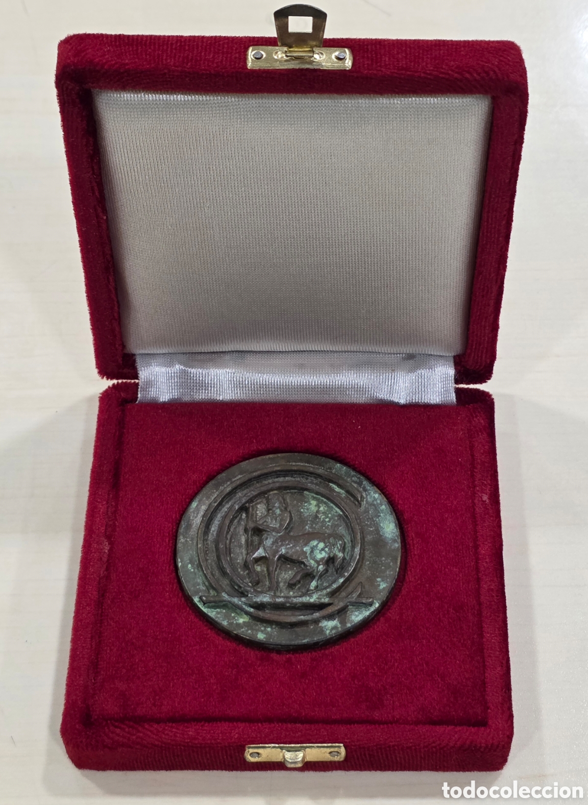 Trofeos y medallas: Medalla III Concurso de Arte Quir&oacute;n para M&eacute;dicos Artistas Junio 1985 - Cl&iacute;nica Medicina Decoraci&oacute;n