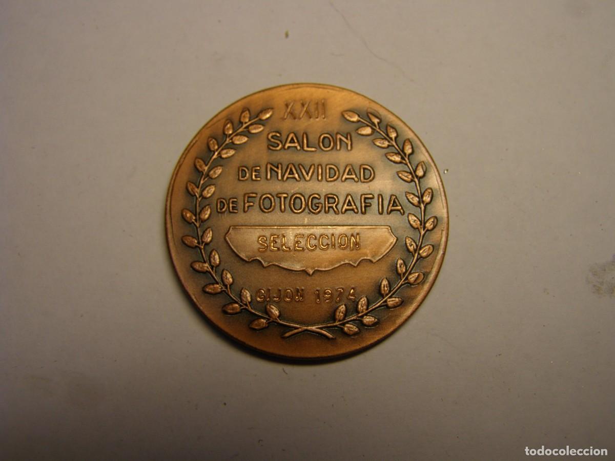 Trofeos y medallas: Medalla salon de Navidad, fotografia, caja de ahorros de Asturias. A&ntilde;o 1974