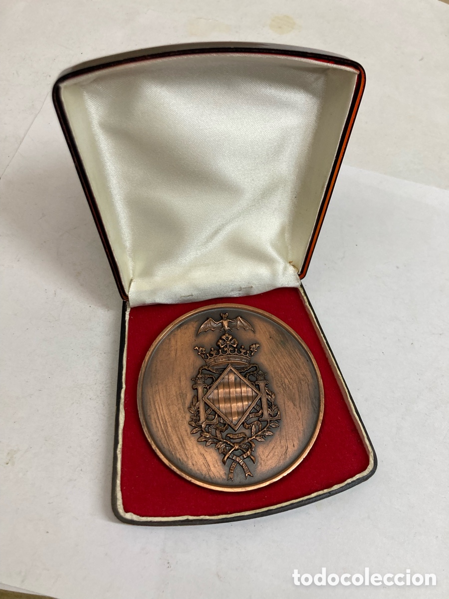 Trofeos y medallas: Medalla de metal en estuche