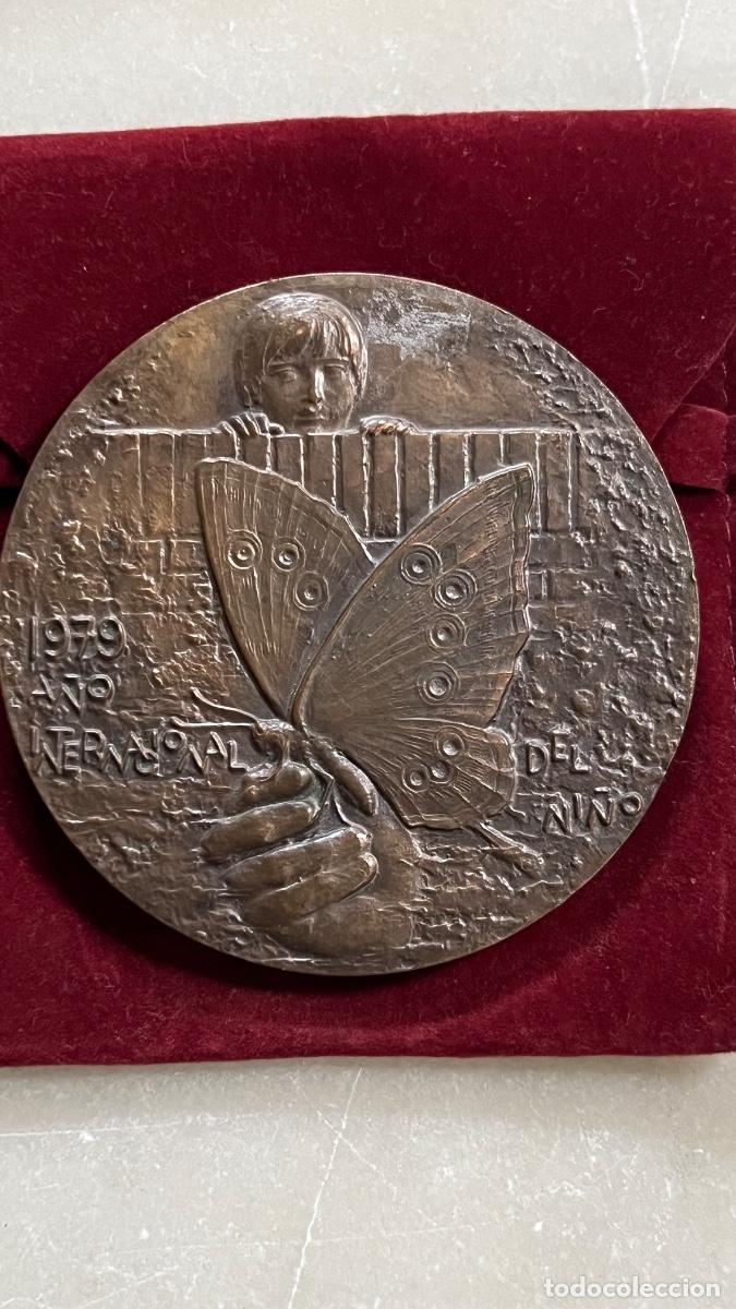 Trofeos y medallas: Medalla bronce 1979 Aparicio a&ntilde;o internacional del ni&ntilde;o FNMT 8,5cms