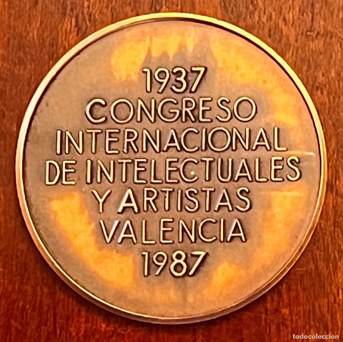 Trofeos y medallas: MEDALLA CONMEMORATIVA DE BRONCE del Congreso Internacional de Intelectuales y Artistas de Valencia,
