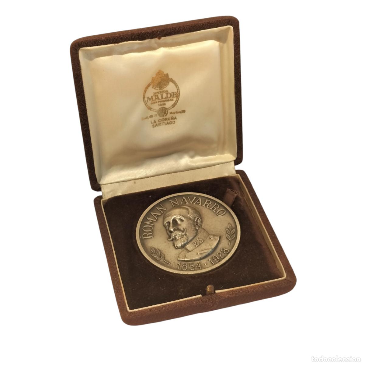 Trofeos y medallas: MEDALLA CONMEMORATIVA EN PLATA LEY DE ROMAN NAVARRO (1976) DIPUTACI&Oacute;N LA CORU&Ntilde;A.