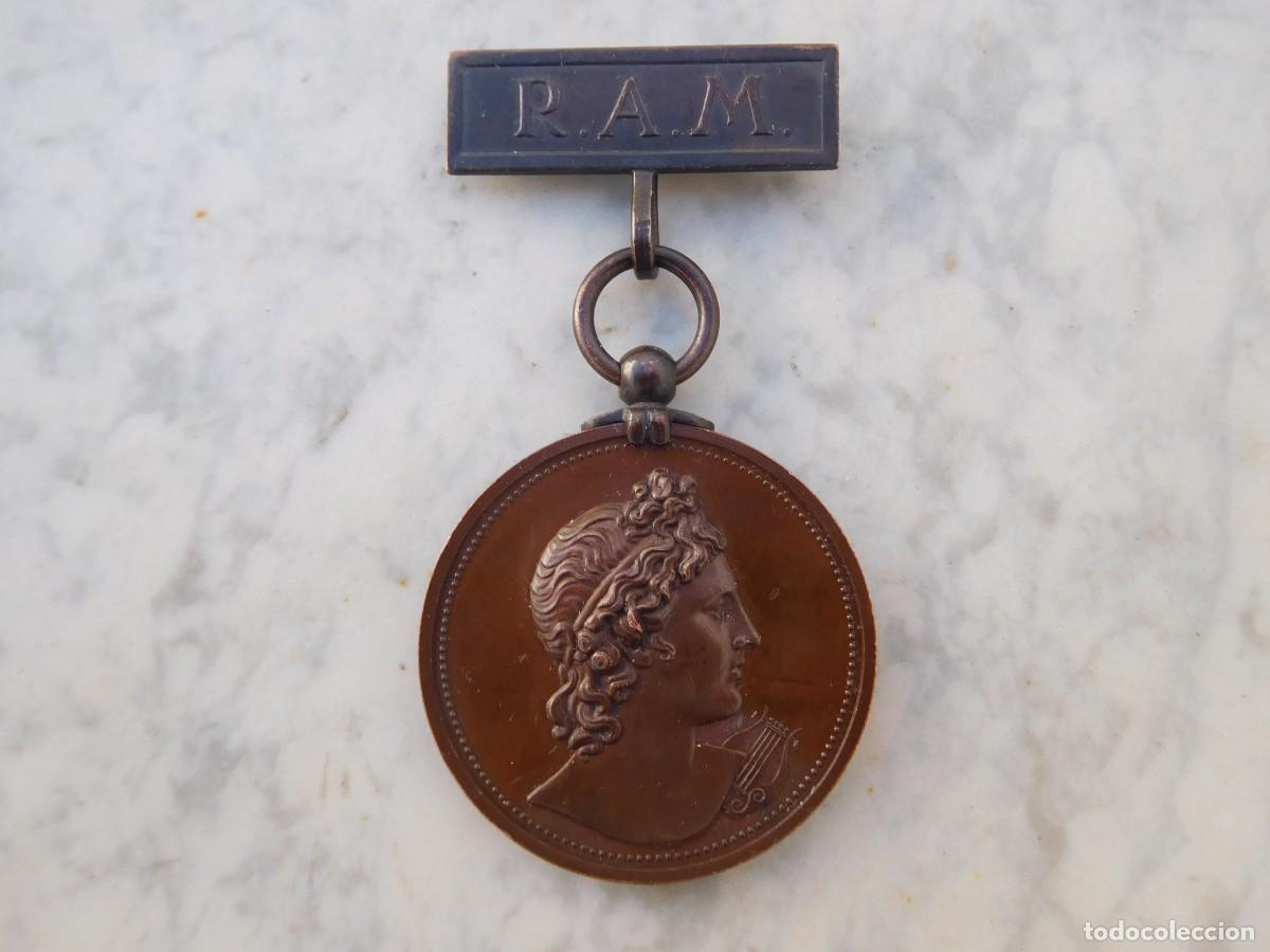Trofeos y medallas: Medalla de bronce. Premio de violin 1918. Royal Academy of Music London