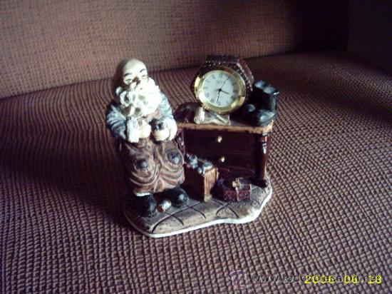 Otros objetos de arte: Zapatero con reloj 12x12 cms en pasta y decorado - Foto 2