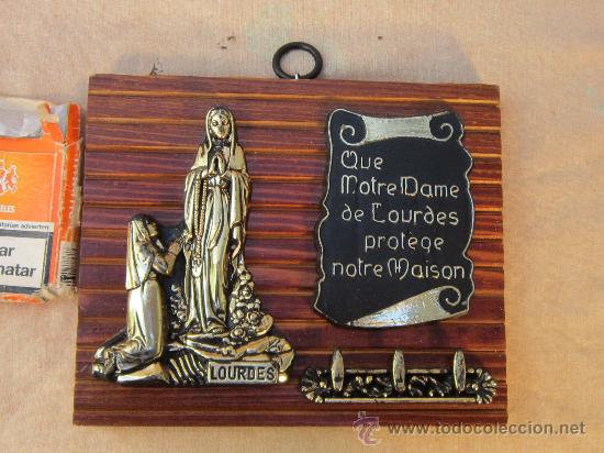 Otros objetos de arte: LOURDES, CUADRO PARA COLGAR LLAVES - Foto 1