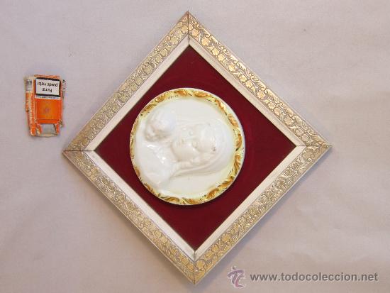 Otros objetos de arte: CUADRO DE VIRGEN CON NI&Ntilde;O EN PORCELANA - Foto 3