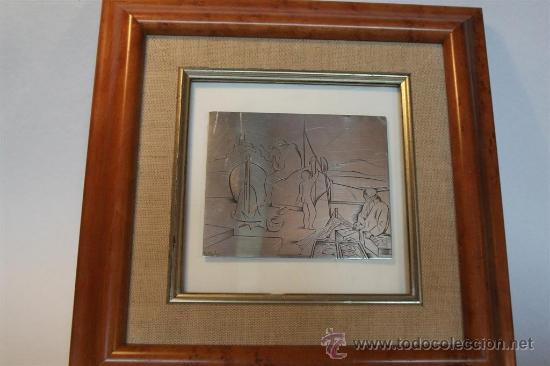 Arte: BAJO RELIEVE EN PLATA DE LEY DE JORDI SAMS&Oacute;. PESCADORES EN CADAQU&Eacute;S.