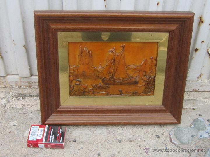 Otros objetos de arte: RELIEVE EN CARTON RESINA - Foto 1