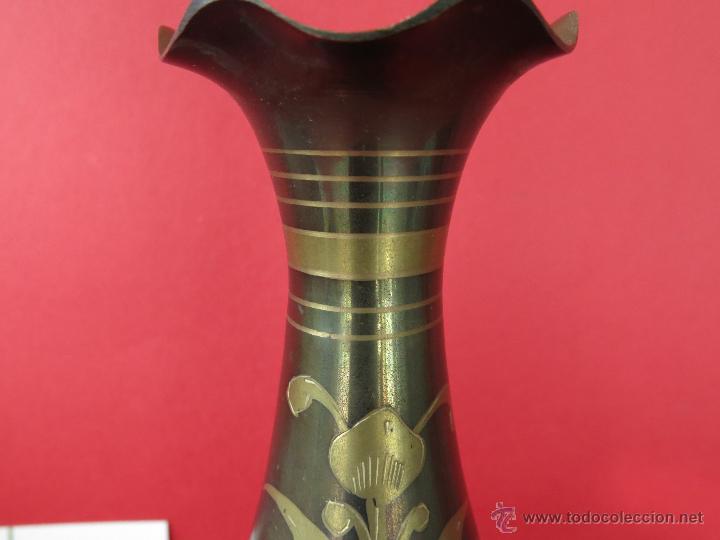 Otros objetos de arte: Vasija de bronce trabajada a mano. - Foto 4