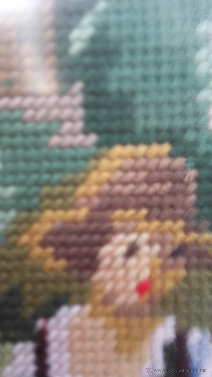 Otros objetos de arte: Cuadro petit point campesina - Foto 2