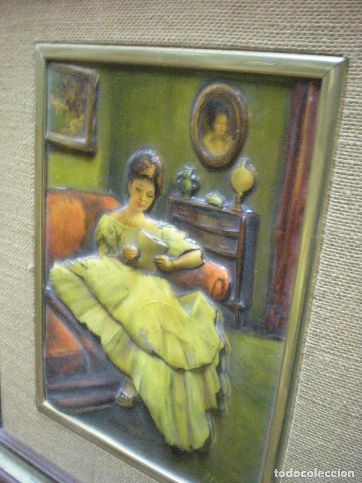 Otros objetos de arte: cuadro en material met&aacute;lico en relieve pintado a mano con marco - Foto 3