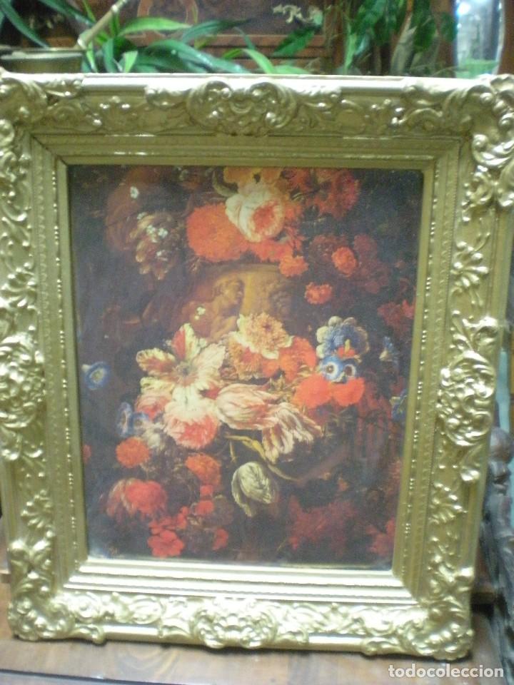 Otros objetos de arte: l&aacute;mina flores con marco dorado - Foto 1