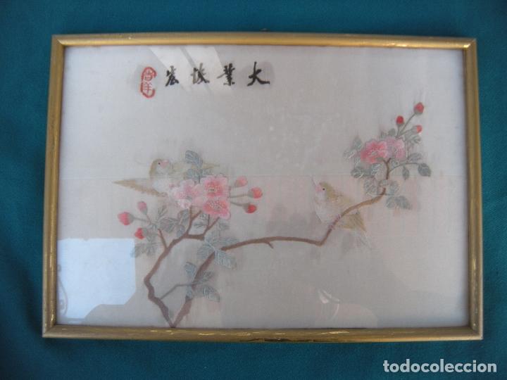 Otros objetos de arte: CUADRO CHINO BORDADO SOBRE SEDA - Foto 1