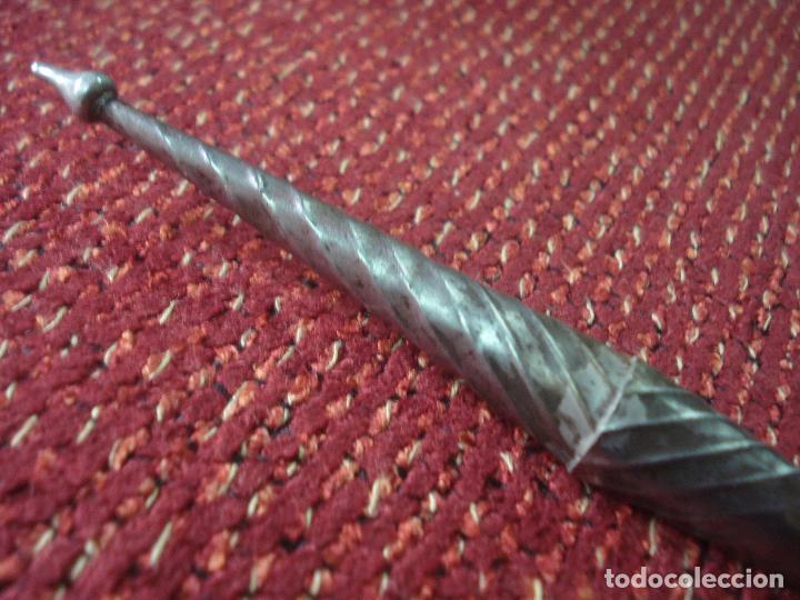 Otros objetos de arte: Baculo de plata s XIX 17CM. - Foto 2