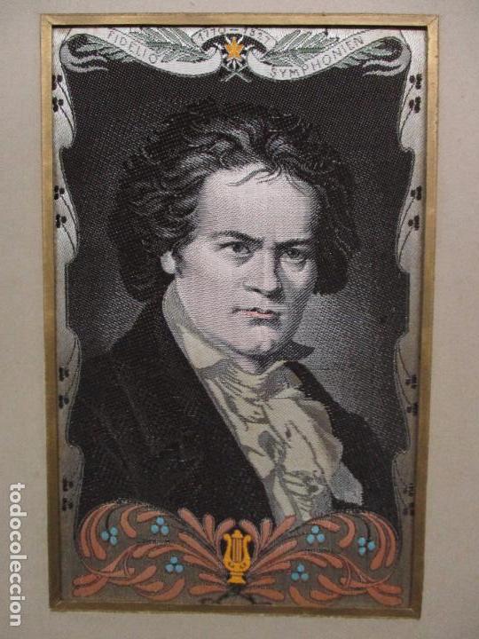 Otros objetos de arte: RETRATO DE BEETHOVEN EN TEJIDO CON PASPERT&Uacute;. - Foto 2
