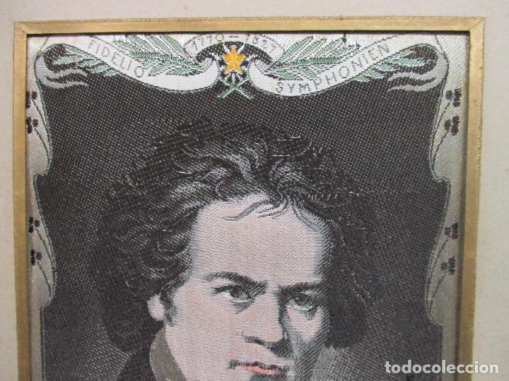 Otros objetos de arte: RETRATO DE BEETHOVEN EN TEJIDO CON PASPERT&Uacute;. - Foto 3