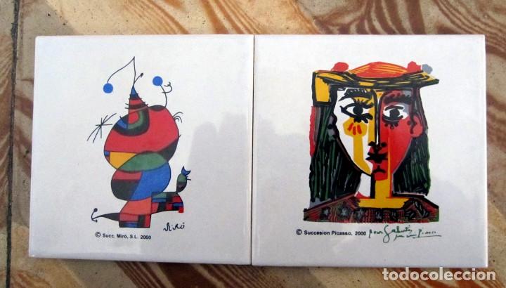 Otros objetos de arte: PICASSO MIR&Oacute; DOS AZULEJOS CON SENDAS OBRAS - Foto 1