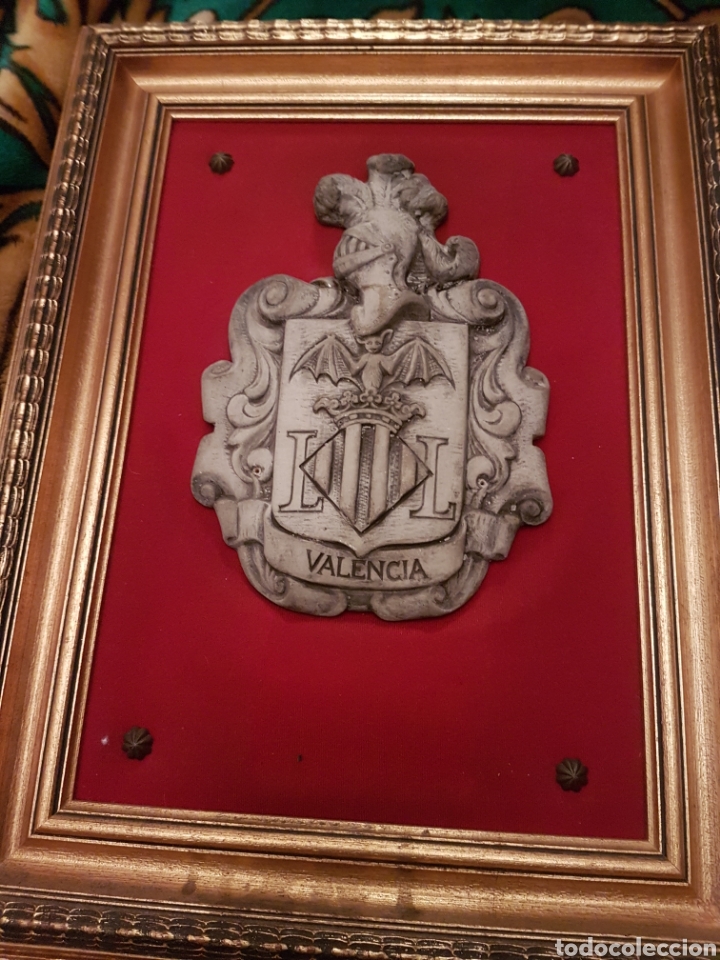 Otros objetos de arte: CUADRO ESCUDO VALENCIA DE CERAMICA - Foto 1