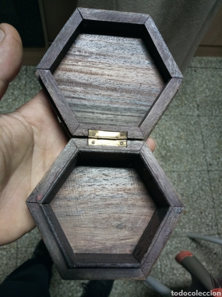 Otros objetos de arte: CAJA O JOYERO DE MADERA TALLADO - Foto 8