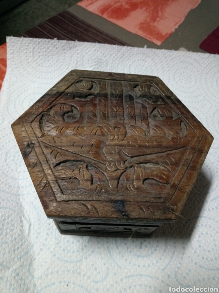 Otros objetos de arte: CAJA O JOYERO DE MADERA TALLADO - Foto 9