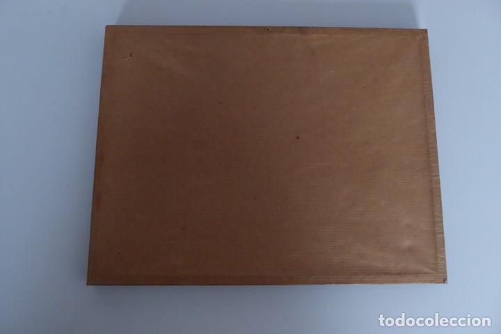Otros objetos de arte: DELICADA FILIGRANA DE PAPEL ENMARCADA - Foto 2
